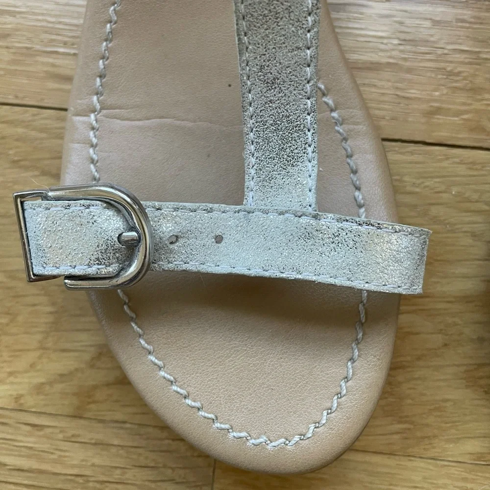 VANELI Shiny Silver Strap Sandals Woman size 4.5